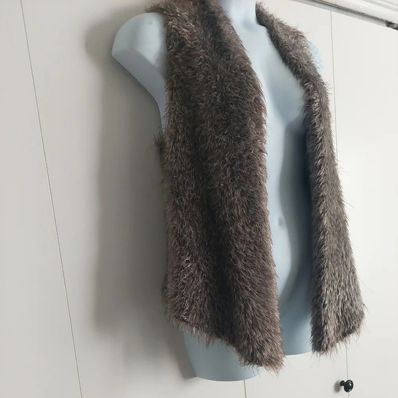 CAbi Mohair/ Alpaca Blend Faux Fur Open Front Vest Mobwife Small - Picture 2 of 4